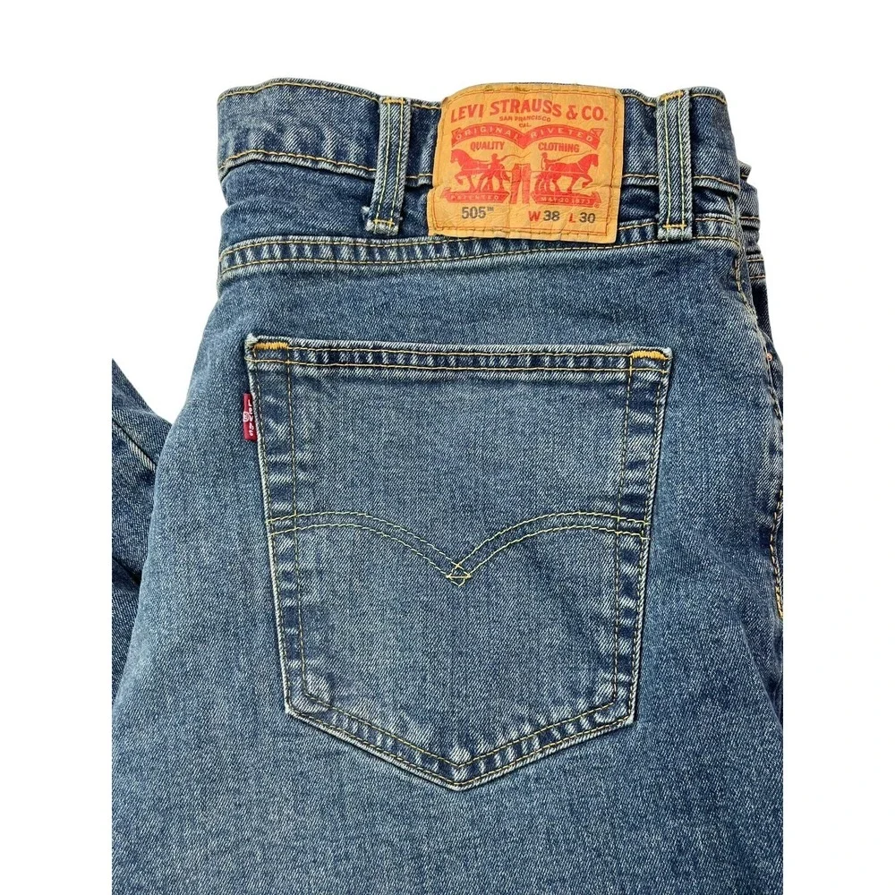 Levis 505 Regular Fit Jeans Mens 38x30 Medium Wash Blue Straight Leg Stretch